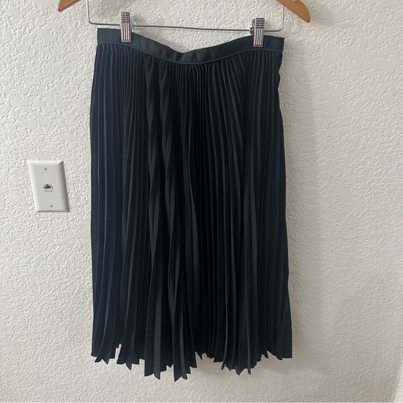 Sacai Black Pleated Skirt - Picture 8 of 10